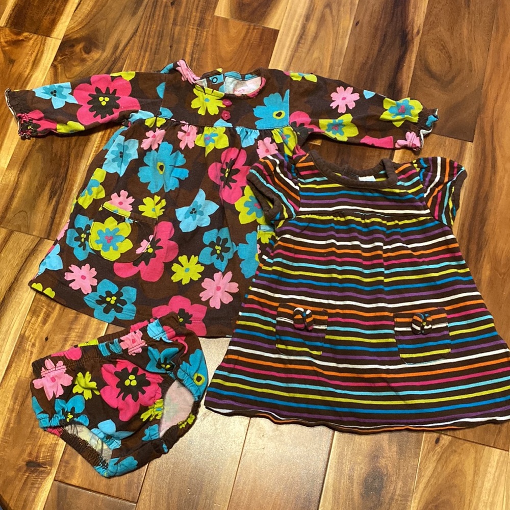 Girl’s Size 3-6 Months Bundle of 2 Colourful Dresses, 1 with Matching Bloomers